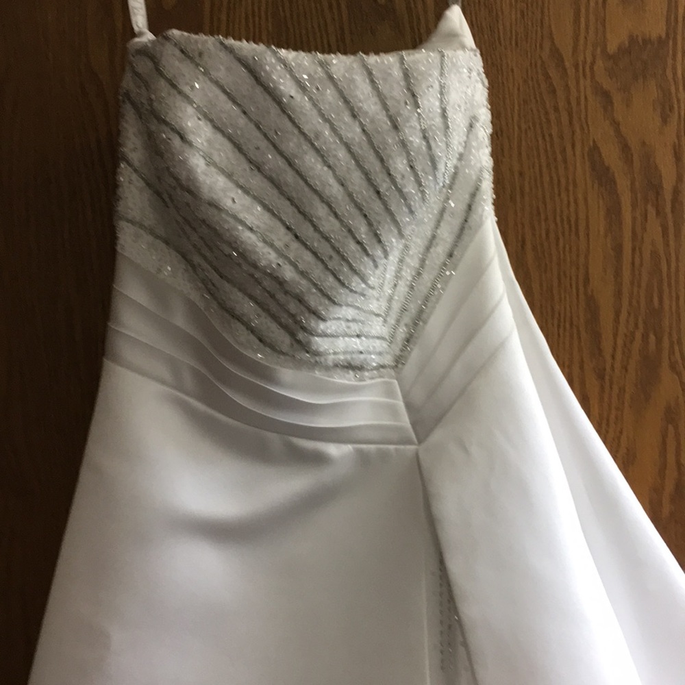 Wms. Size 6 Prom or Wedding Gown